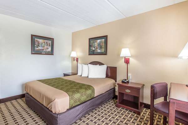  - Econo Lodge Southside Savannah