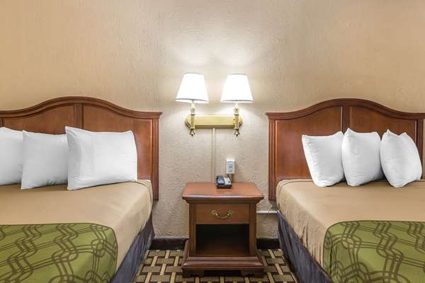  - Econo Lodge Southside Savannah