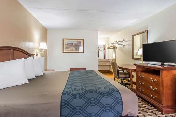  - Econo Lodge Southside Savannah