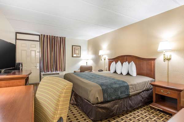  - Econo Lodge Southside Savannah