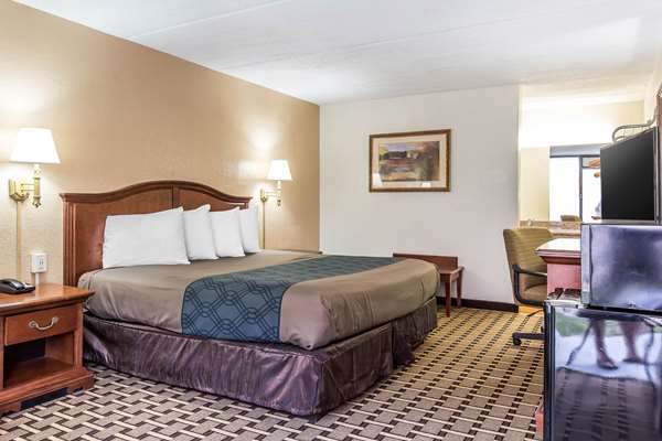  - Econo Lodge Southside Savannah