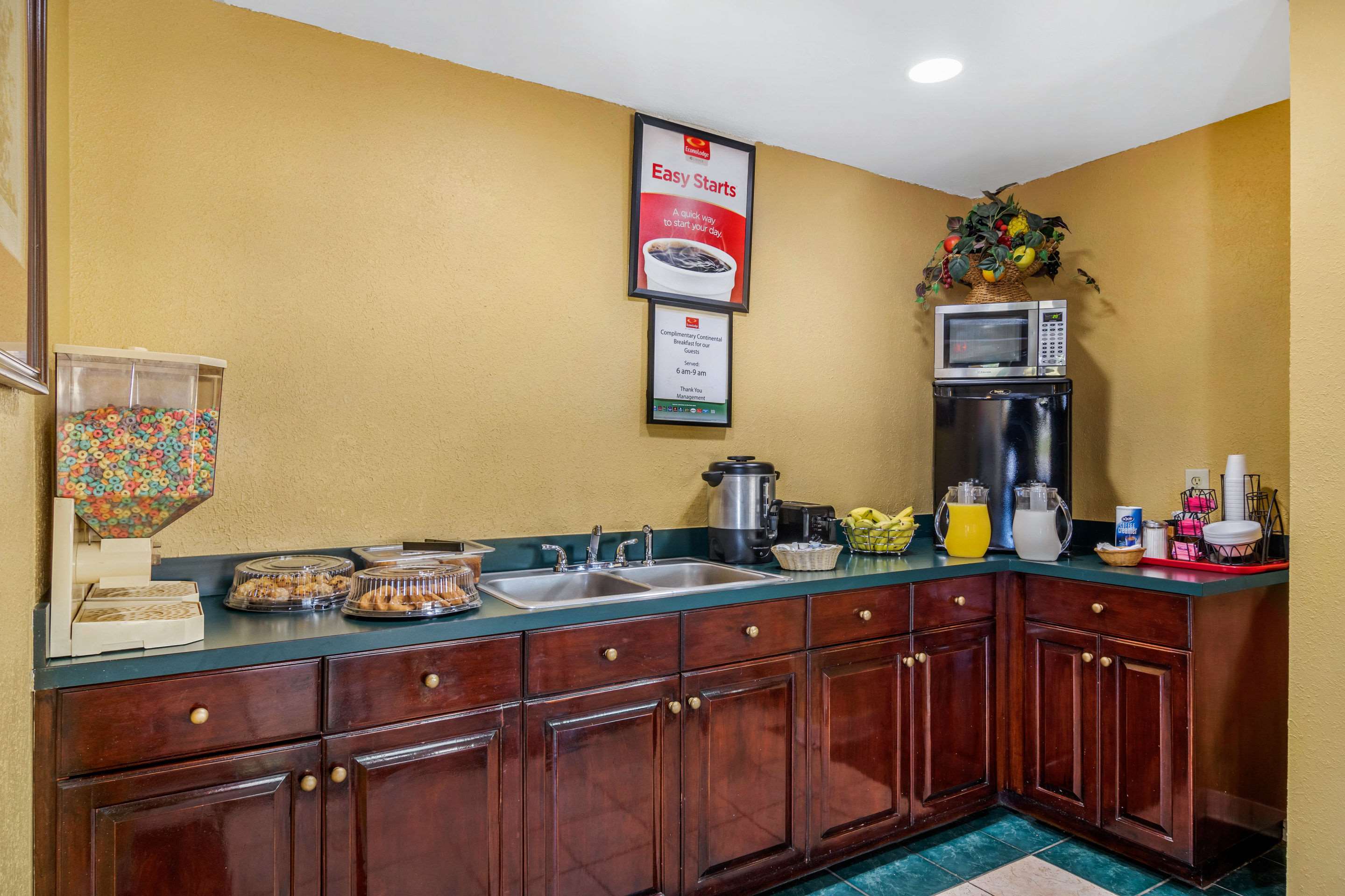 Breakfast area