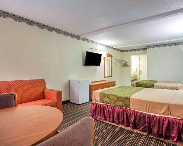  - Rodeway Inn Stone Mountain Tucker