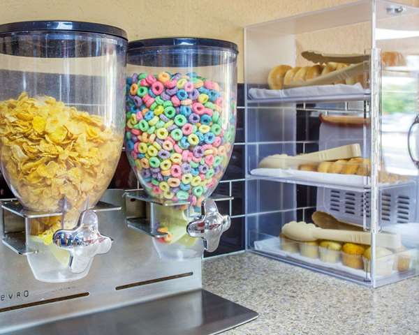 Amenities - Rodeway Inn Stone Mountain Tucker