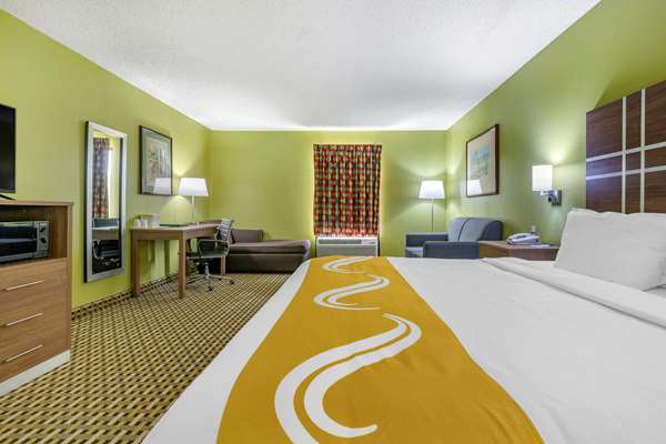 Suite - Quality Inn Brunswick - I-95, Exit 38