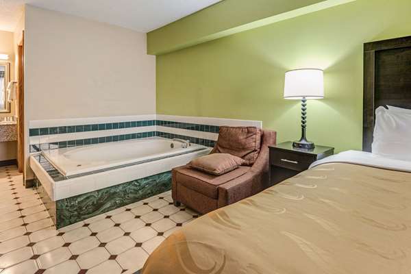  - Quality Inn & Suites Dublin - I-16, Exit 51
