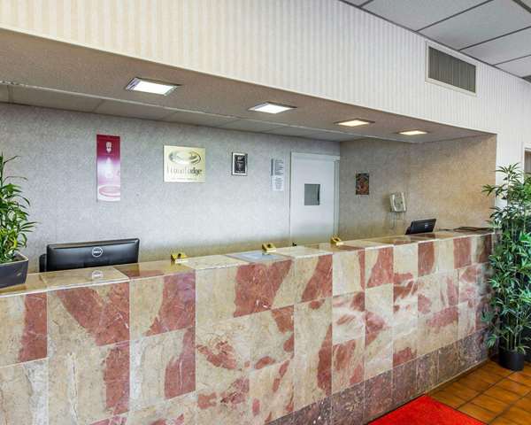  - Econo Lodge Calhoun - I-75, Exit 312