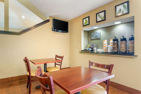 Amenities - Sleep Inn Port Wentworth - I-95, Exit 109