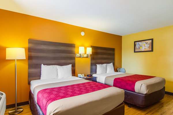  - Econo Lodge Kingsland - I-95, Exit 3