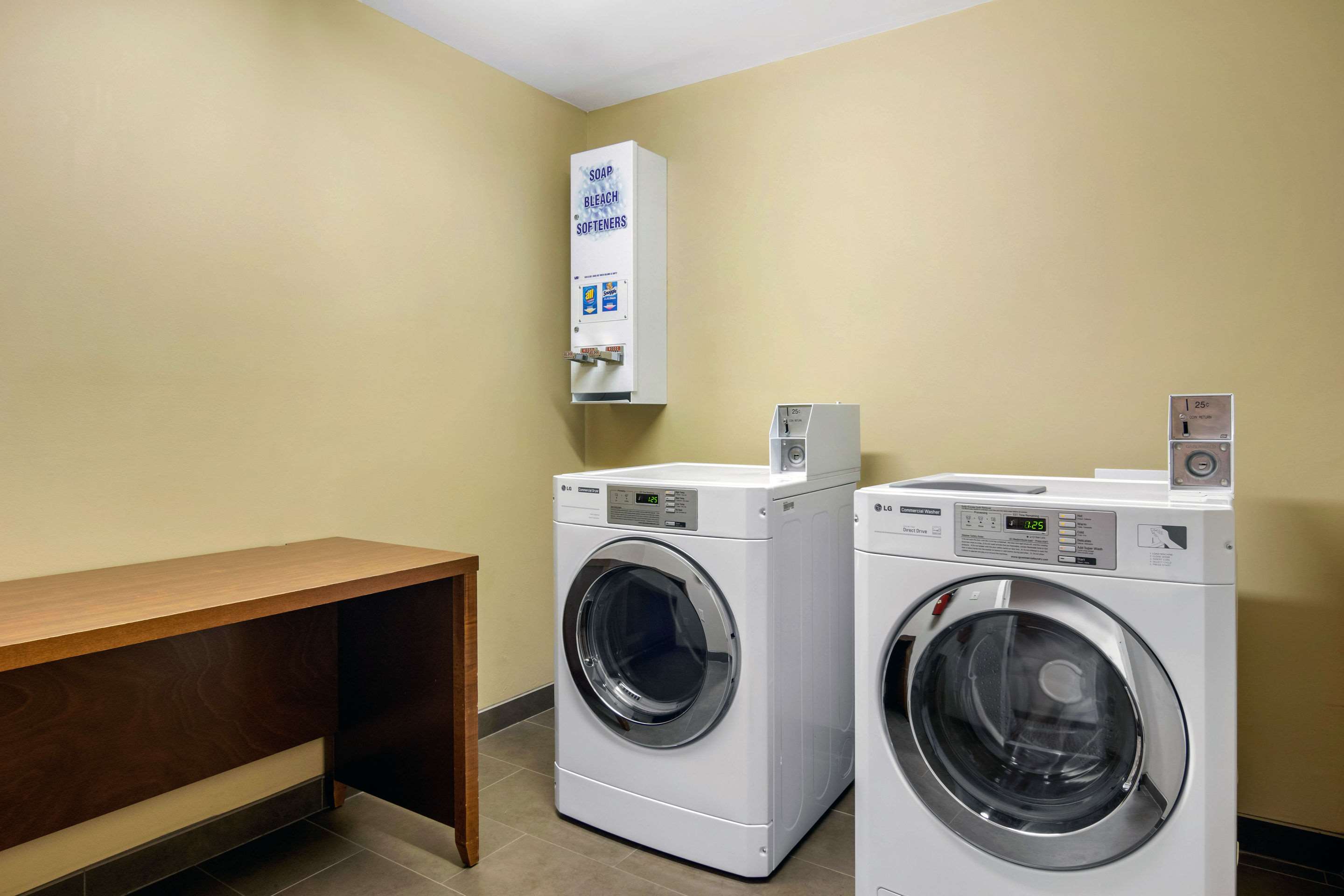 Guest laundry facilities | Comfort Inn & Suites La Grange