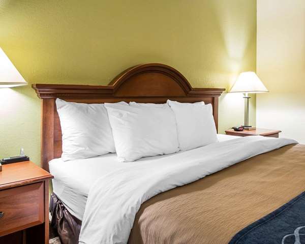  - Quality Inn Darien - I-95, Exit 49