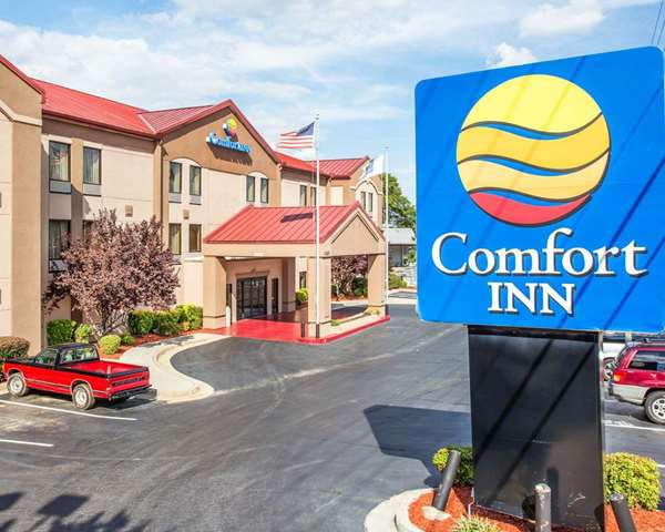 Exterior view - Comfort Inn & Suites at Stone Mountain