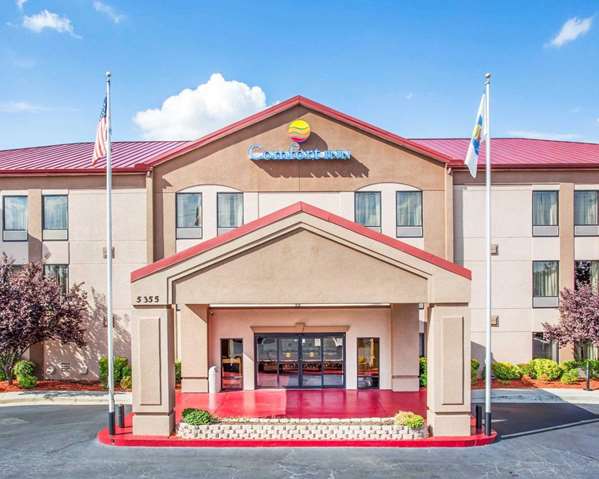 Exterior view - Comfort Inn & Suites at Stone Mountain