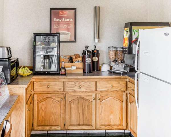 Amenities - Econo Lodge McDonough - I-75, Exit 218