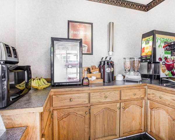 Amenities - Econo Lodge McDonough - I-75, Exit 218