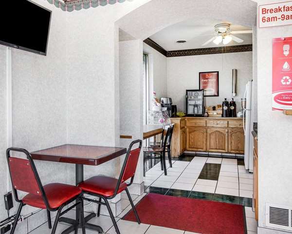 Amenities - Econo Lodge McDonough - I-75, Exit 218