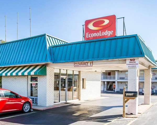 Exterior view - Econo Lodge McDonough - I-75, Exit 218