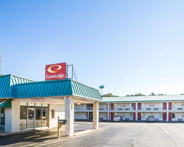 Exterior view - Econo Lodge McDonough - I-75, Exit 218