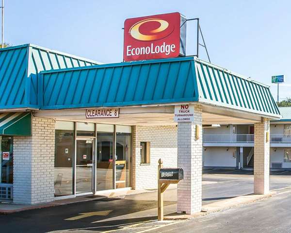Exterior view - Econo Lodge McDonough - I-75, Exit 218