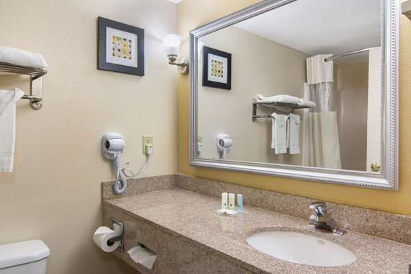  - Quality Inn Union City - I-85, Exit 64