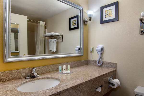  - Quality Inn Union City - I-85, Exit 64