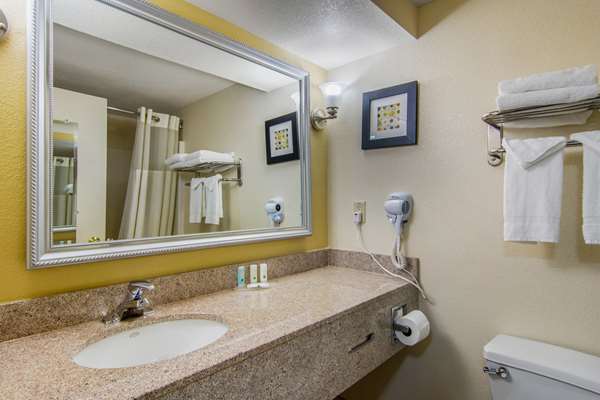  - Quality Inn Union City - I-85, Exit 64