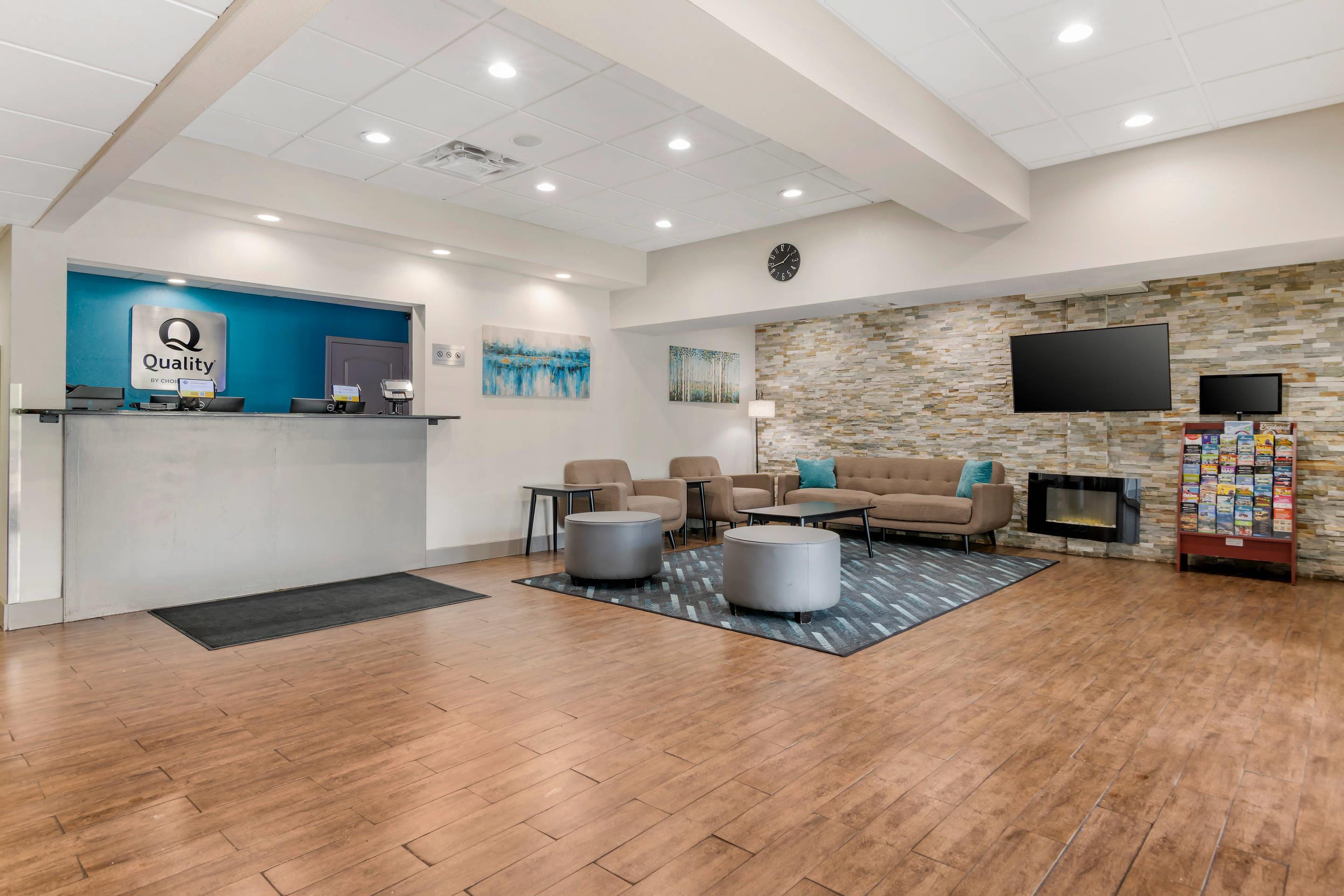 Hotel lobby | Quality Inn & Suites Union City - Atlanta South