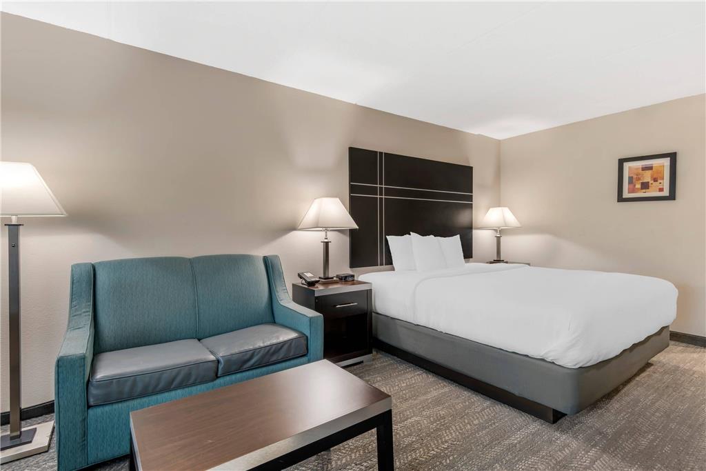 QUALITY INN AND SUITES UNION CITY-A-guestroom-Guest Room,Suite,On-Site.jpg