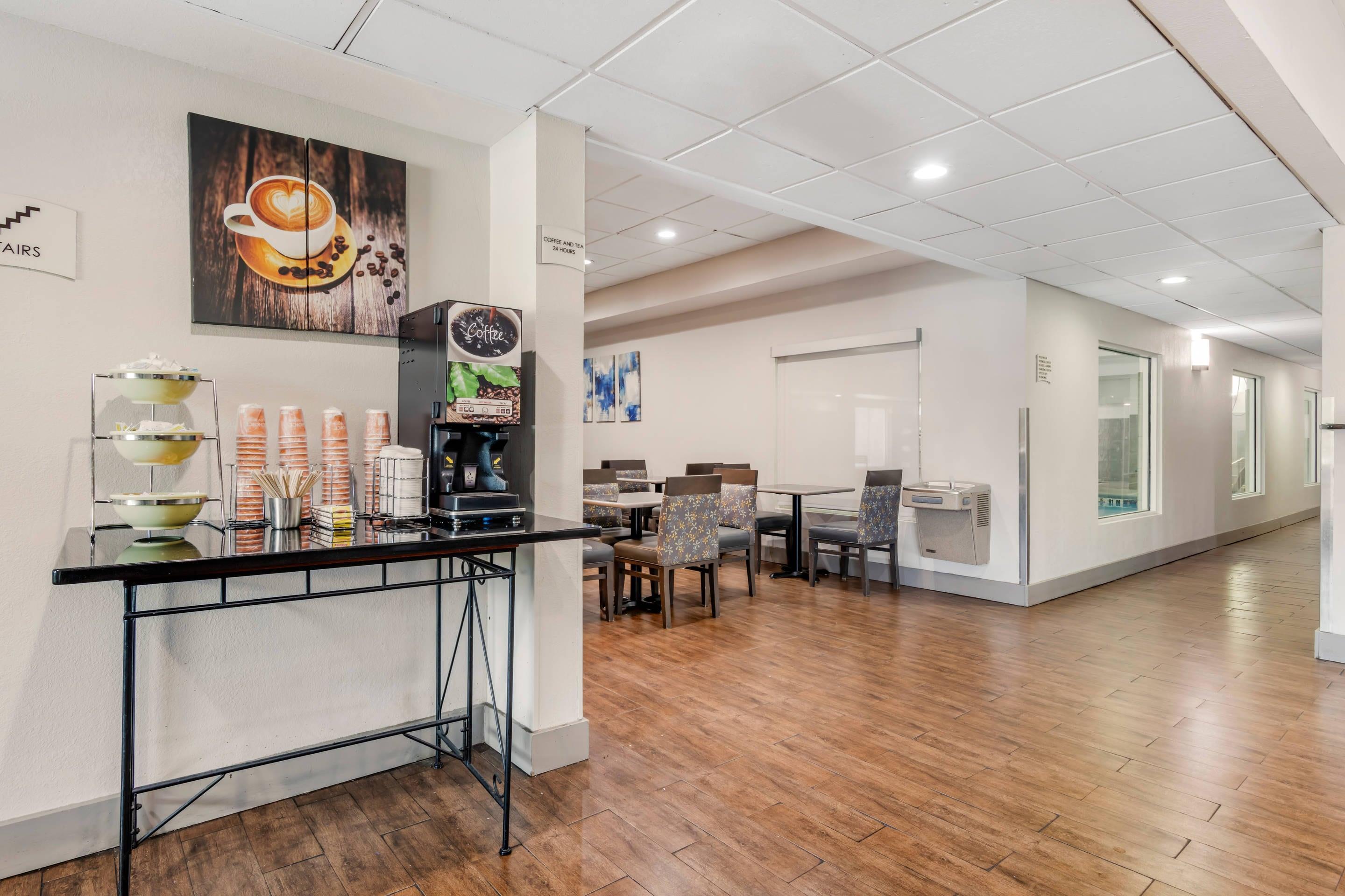 Hotel lobby | Quality Inn & Suites Union City - Atlanta South