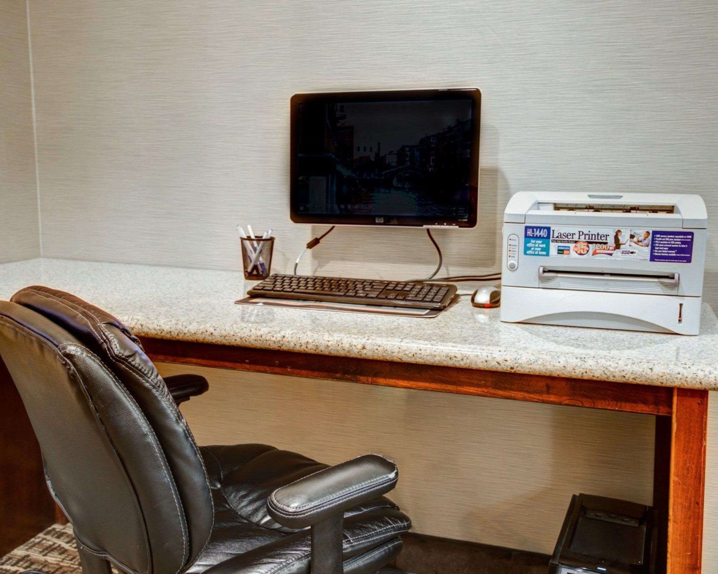 Business center with high-speed Internet access | Comfort Inn Columbus Near Fort Moore