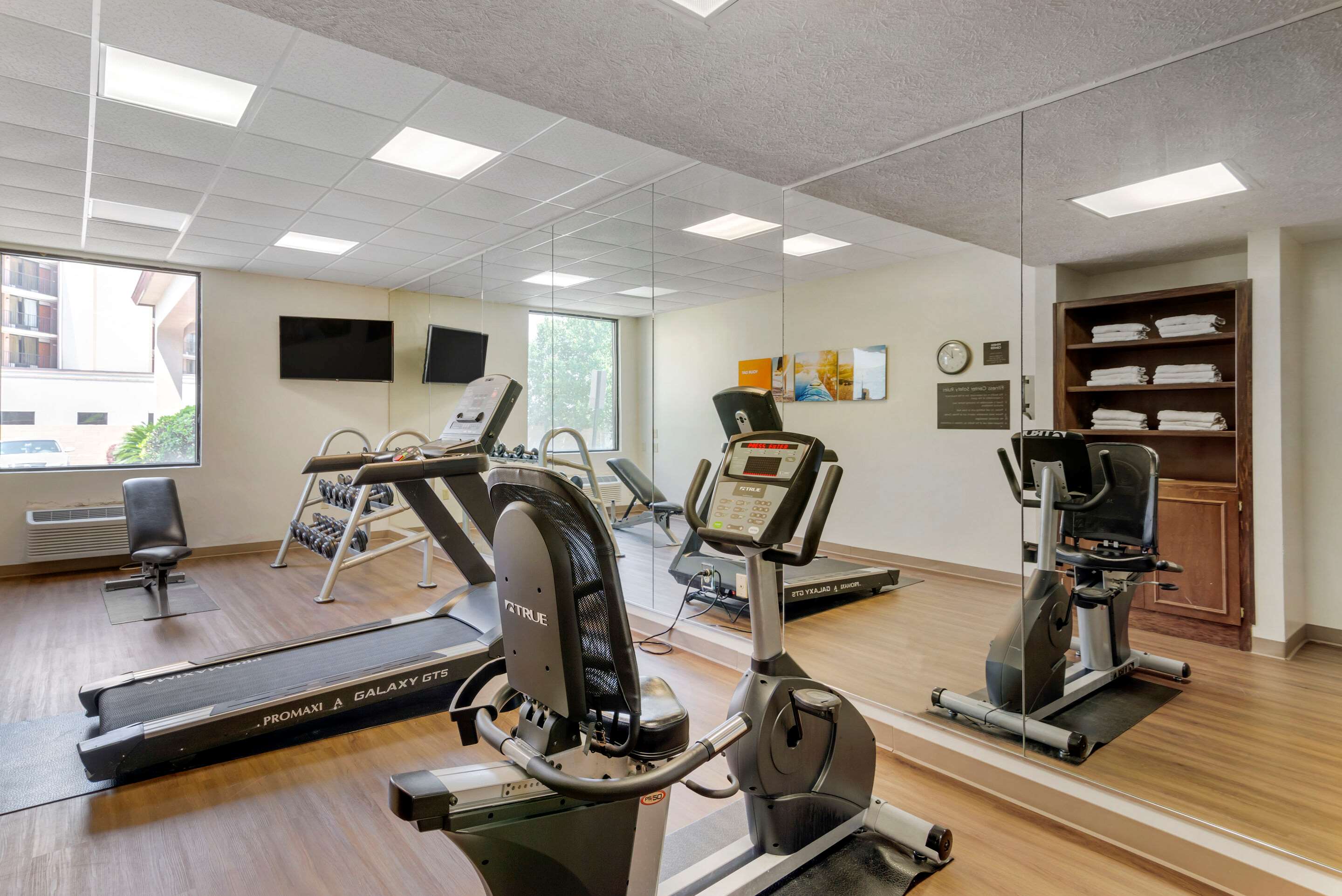 Fitness center | Comfort Inn Columbus Near Fort Moore