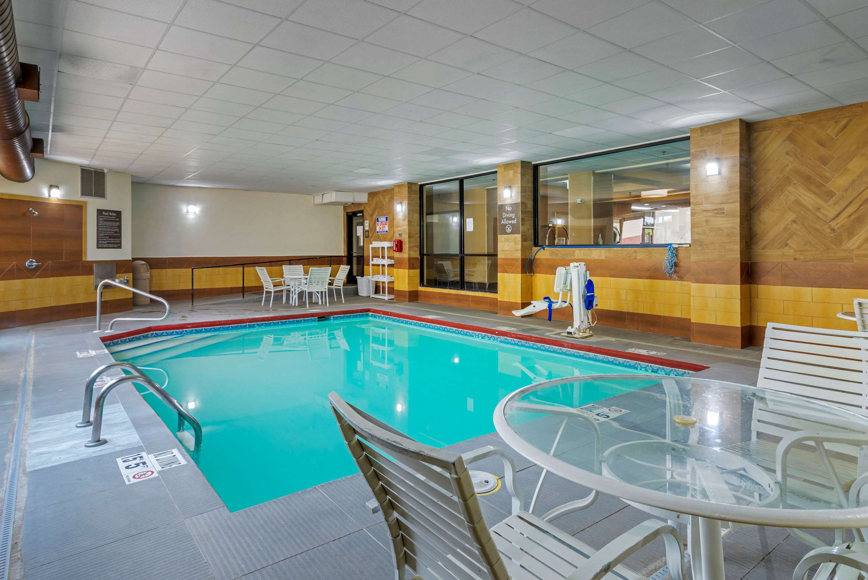 Indoor pool | Comfort Inn Columbus Near Fort Moore