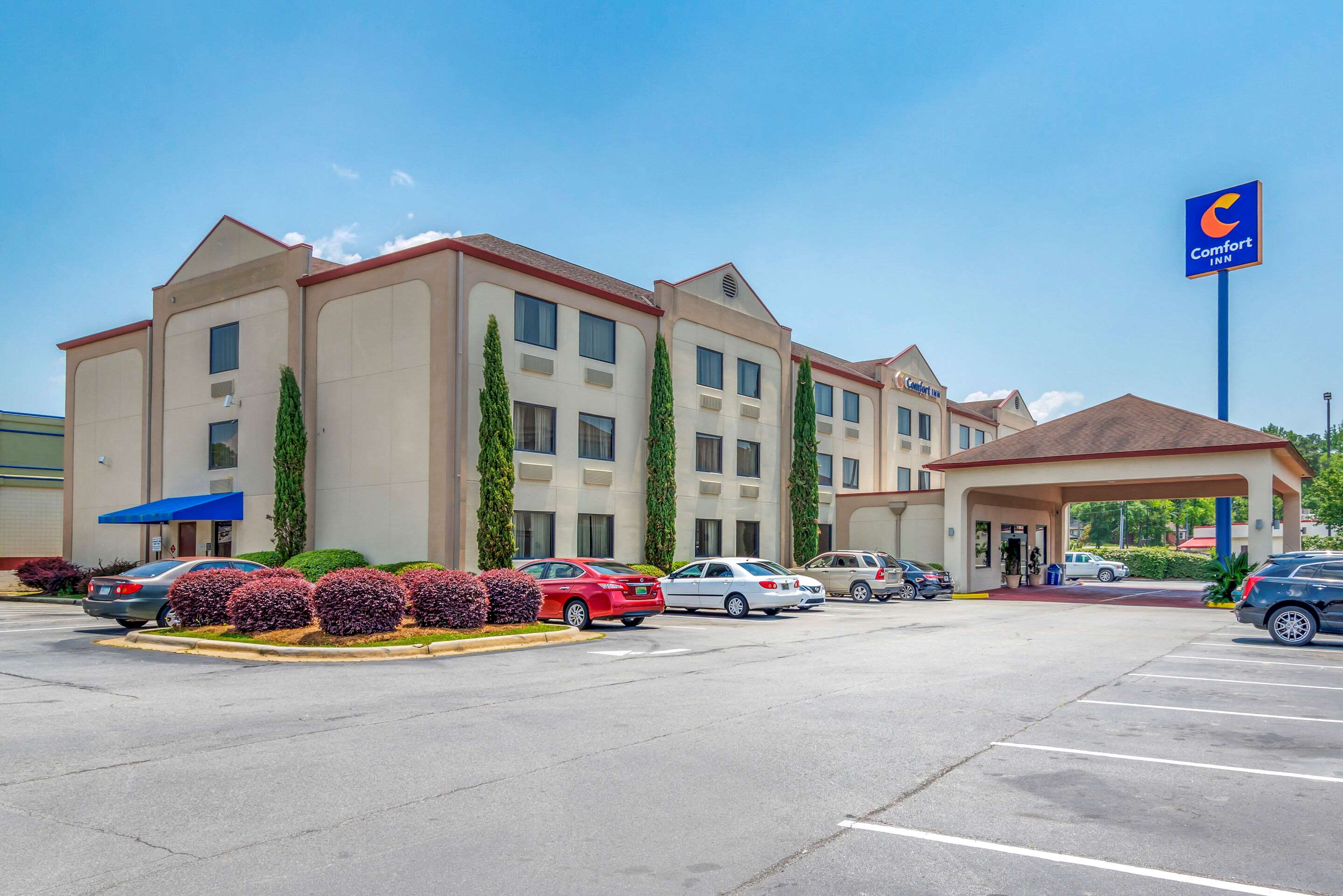 Hotel exterior | Comfort Inn Columbus Near Fort Moore