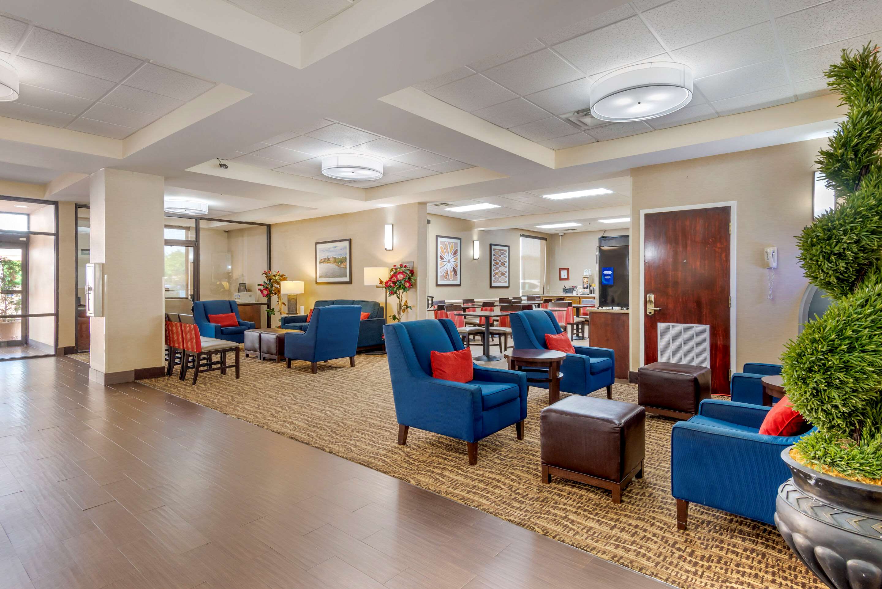 Hotel lobby | Comfort Inn Columbus Near Fort Moore