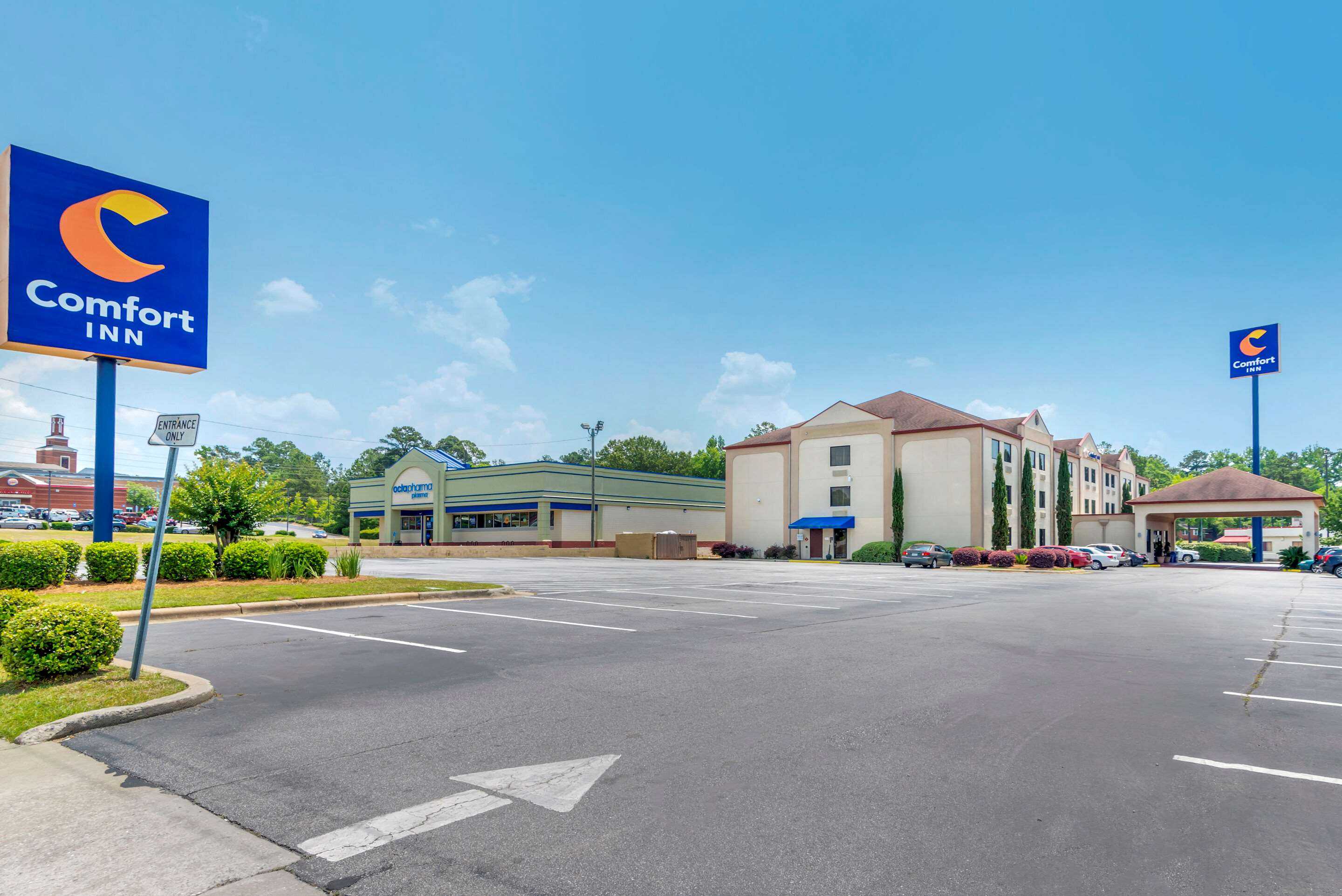 Hotel exterior | Comfort Inn Columbus Near Fort Moore