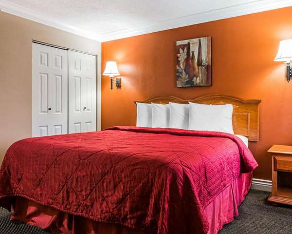 Suite - Quality Inn & Suites College Park - I-85, Exit 69 & 69B