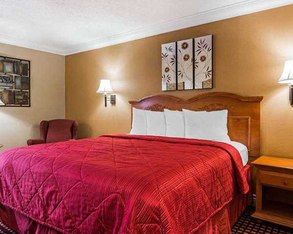  - Quality Inn & Suites College Park - I-85, Exit 69 & 69B