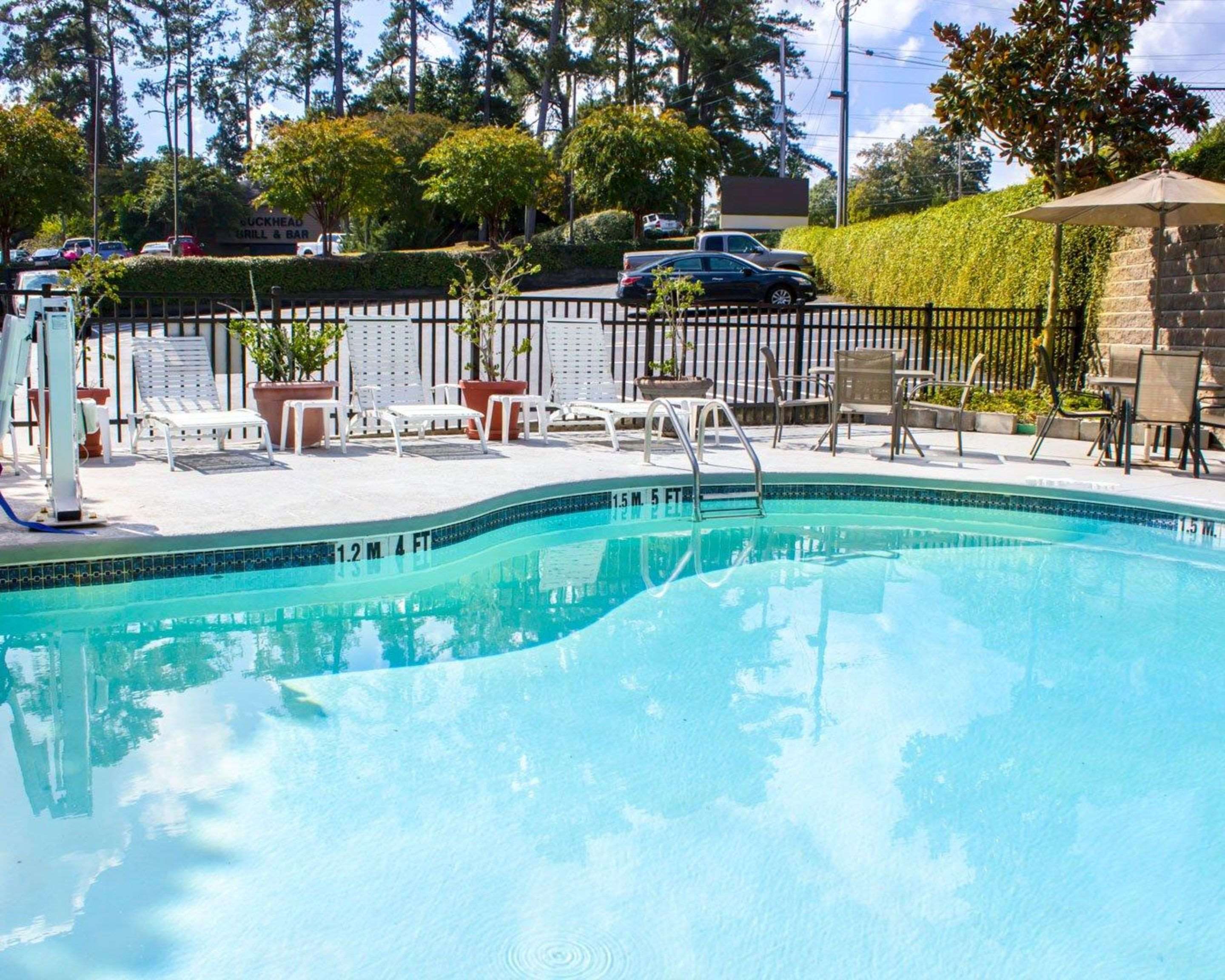 Outdoor pool | Sleep Inn & Suites Columbus - State University Area