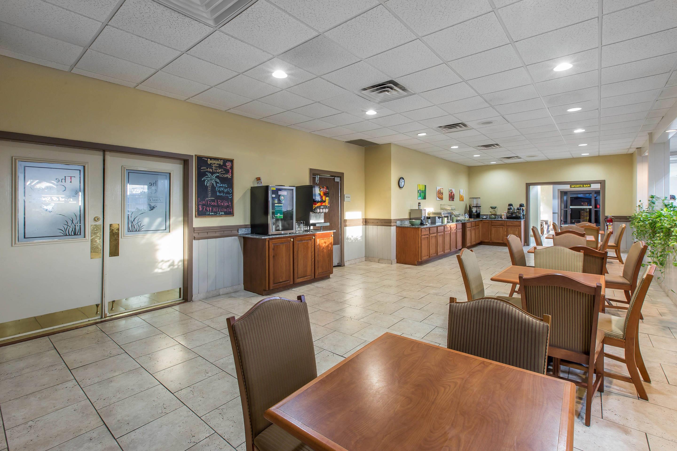 Spacious breakfast area | Quality Inn & Suites Conference Center Thomasville