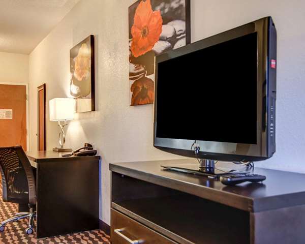 Suite - Comfort Suites Lawrenceville