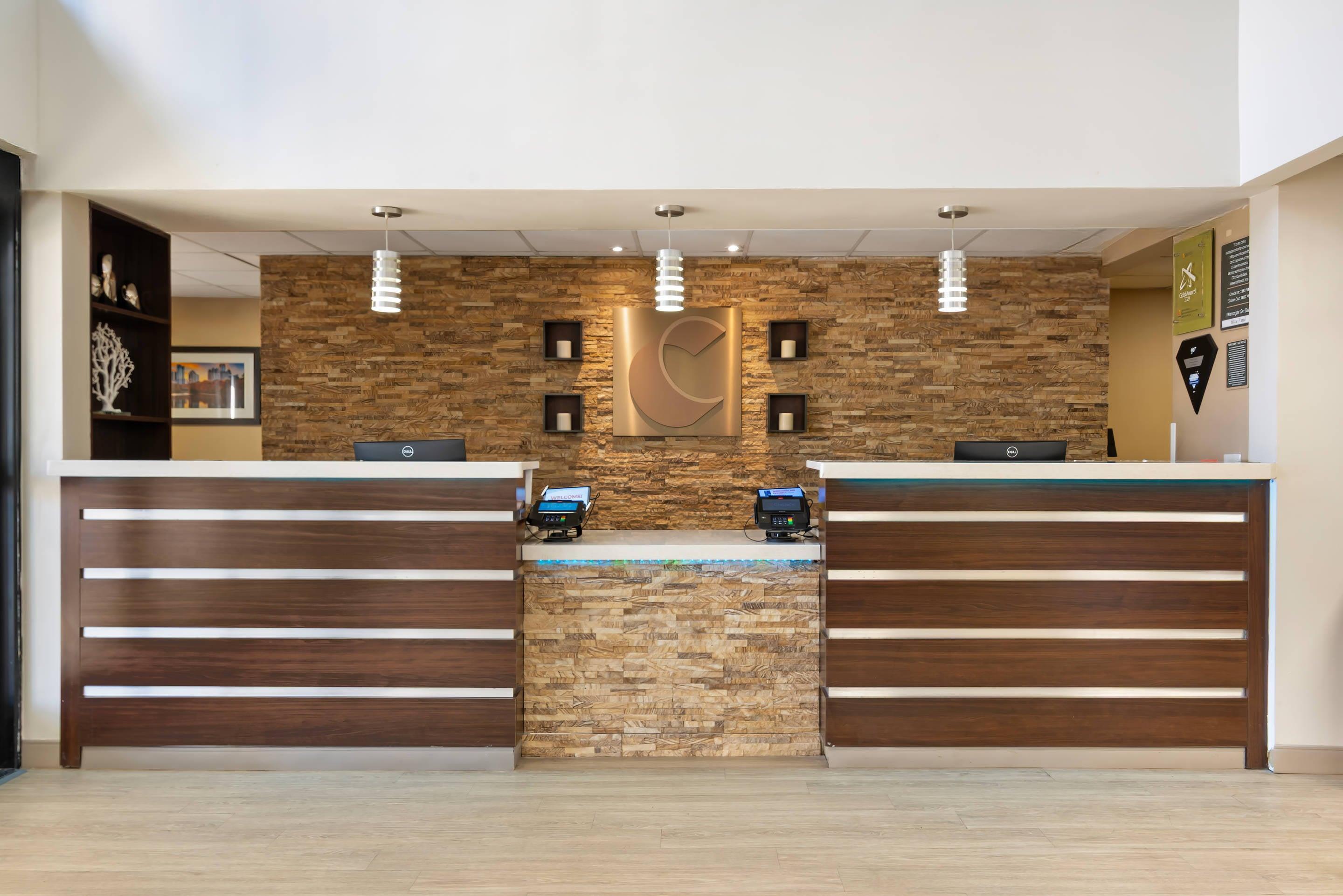Front desk | Comfort Suites Northside Hospital Gwinnett