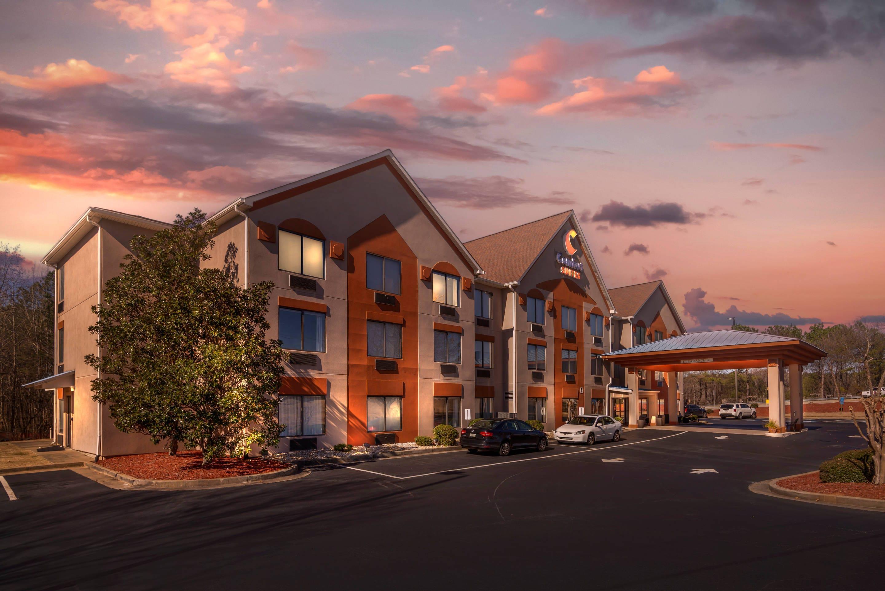 Twilight | Comfort Suites Northside Hospital Gwinnett