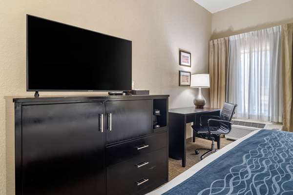  - Comfort Inn & Suites Smyrna - I-285, Exit 15
