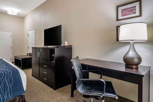  - Comfort Inn & Suites Smyrna - I-285, Exit 15