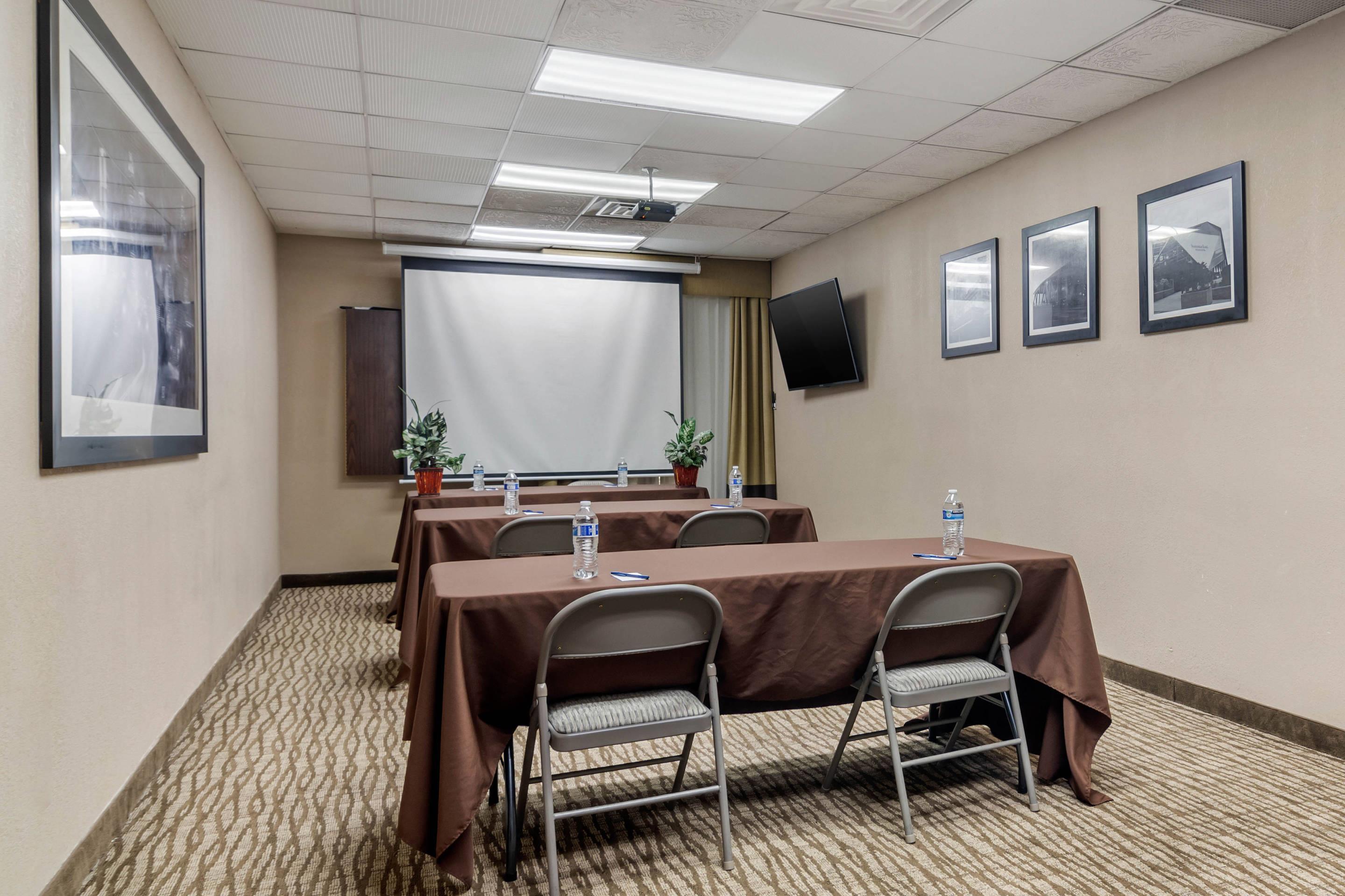 Meeting room | Comfort Inn & Suites Atlanta/Smyrna