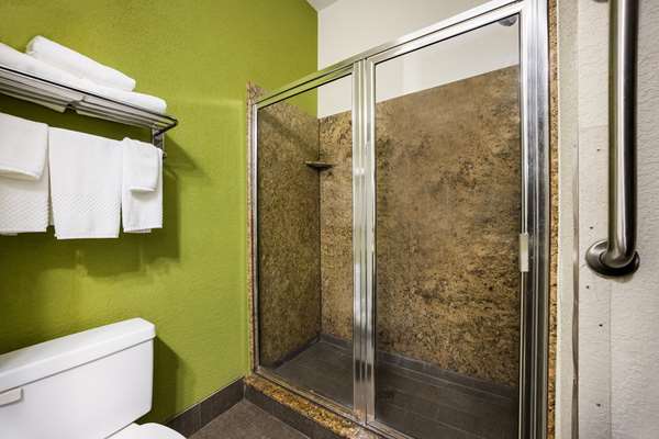  - Sleep Inn & Suites Valdosta - I-75, Exit 18