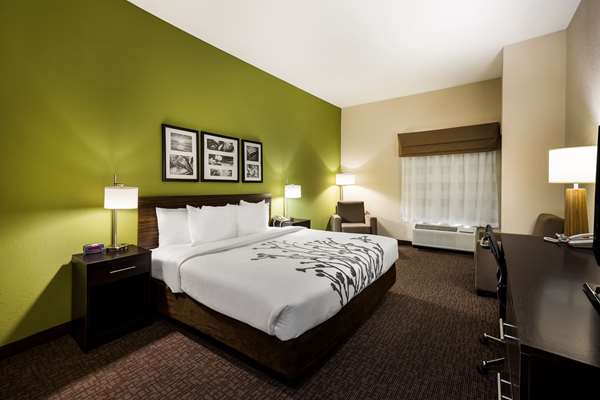  - Sleep Inn & Suites Valdosta - I-75, Exit 18