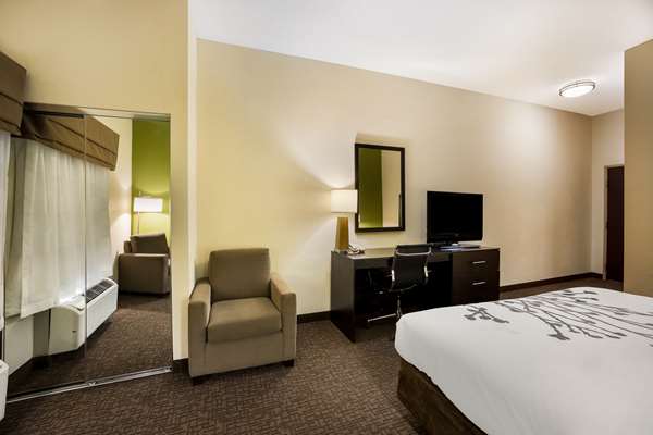  - Sleep Inn & Suites Valdosta - I-75, Exit 18