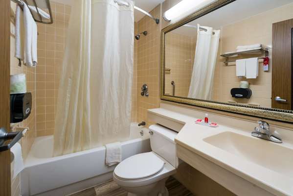  - Econo Lodge Perry - I-75, Exit 136