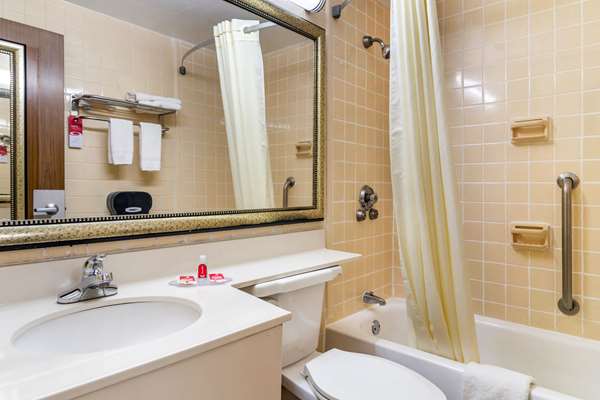 Suite - Econo Lodge Perry - I-75, Exit 136